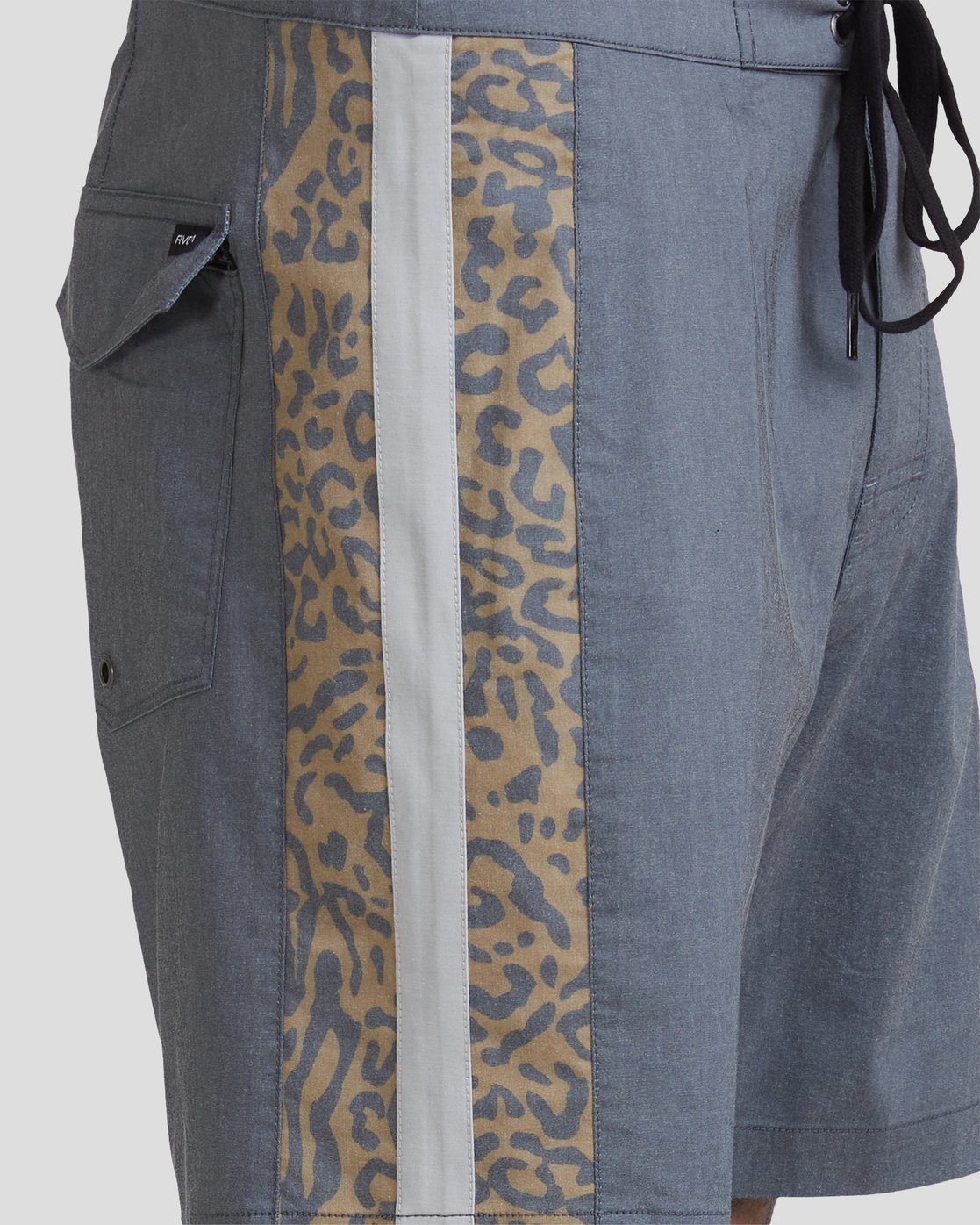 RVCA Men's Stray Trunk 17" Boardshort