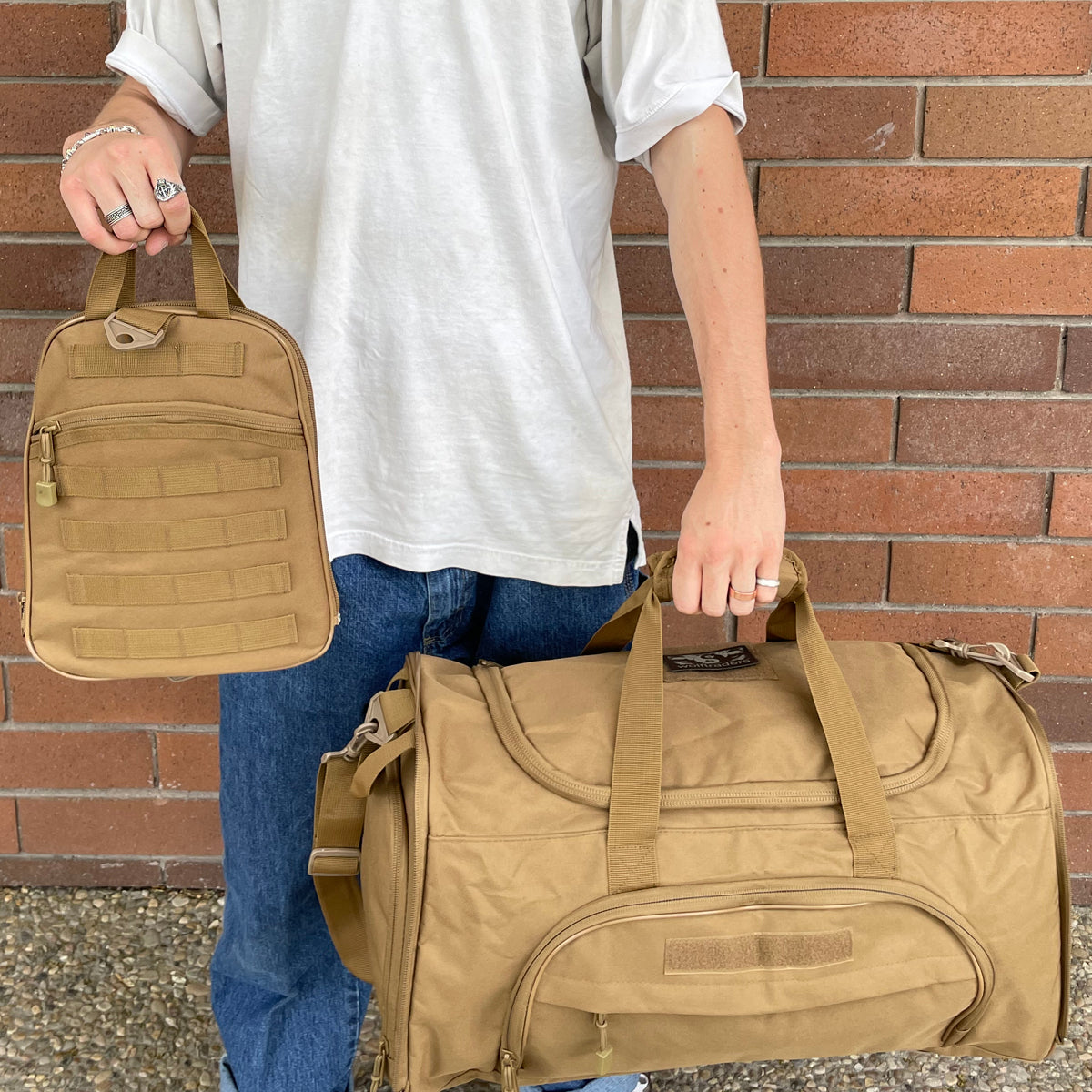 Wolftraders wolfNGo II 2 Locker Room Duffle Bag Coyote Main with folded self 2